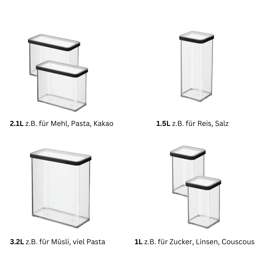Sechs durchsichtige rechteckige Rotho Vorratsdosen-Set LOFT schwarz mit schwarzen Deckeln und deutschen Etiketten, ideal für die Organisation von trockenen Lebensmitteln wie Nudeln oder Reis. Das Set bietet die Größen 3,2 l, 1,5 l und 1 l für die perfekte Aufbewahrung in der Speisekammer.