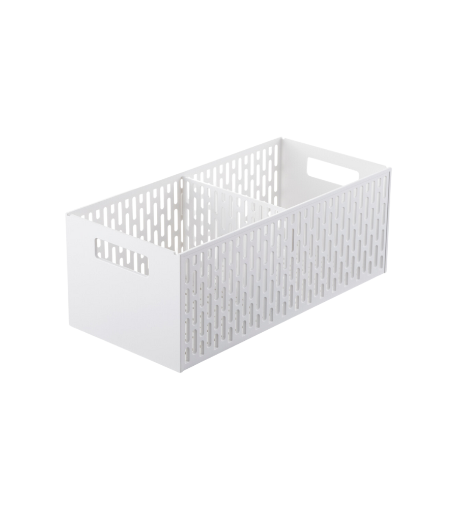 Der YAMAZAKI TOWER Aufbewahrungskorb mit flexiblen Fächern in Weiß besteht aus Kunststoff, hat Belüftungsschlitze, seitliche Griffe für einfaches Tragen und ist stapelbar für platzsparende Organisation.