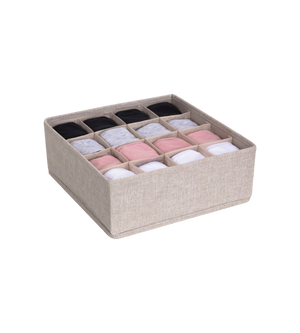 Der SOFT Organizer Beige - 16 Fächer von Bigso bietet praktische Aufbewahrung für Kleidung in Schwarz, Grau, Rosa und Weiß. Das zusammenklappbare Design hält Ihren Raum ordentlich und organisiert.